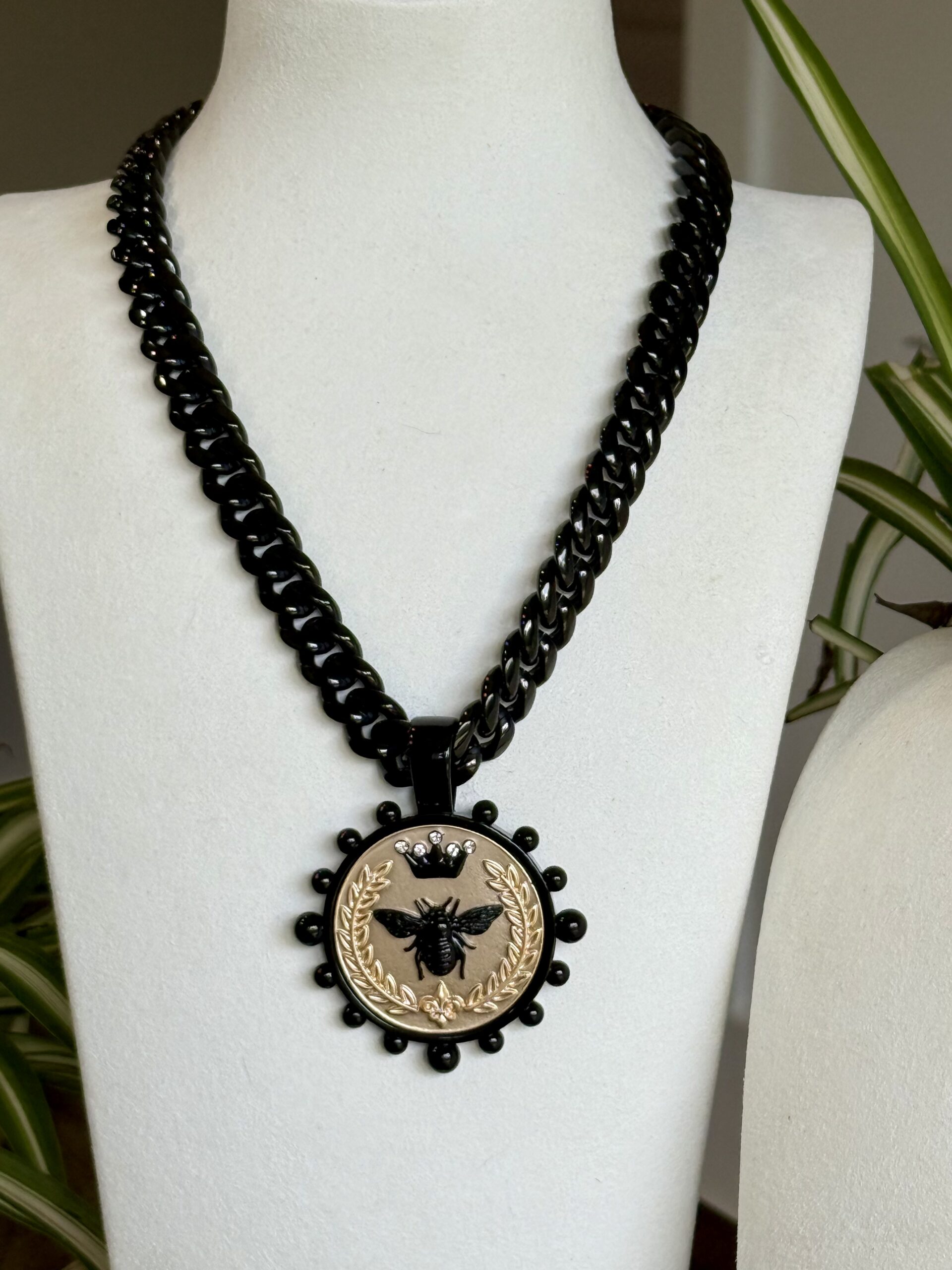 Queen Bee Statement Necklace - Image 4