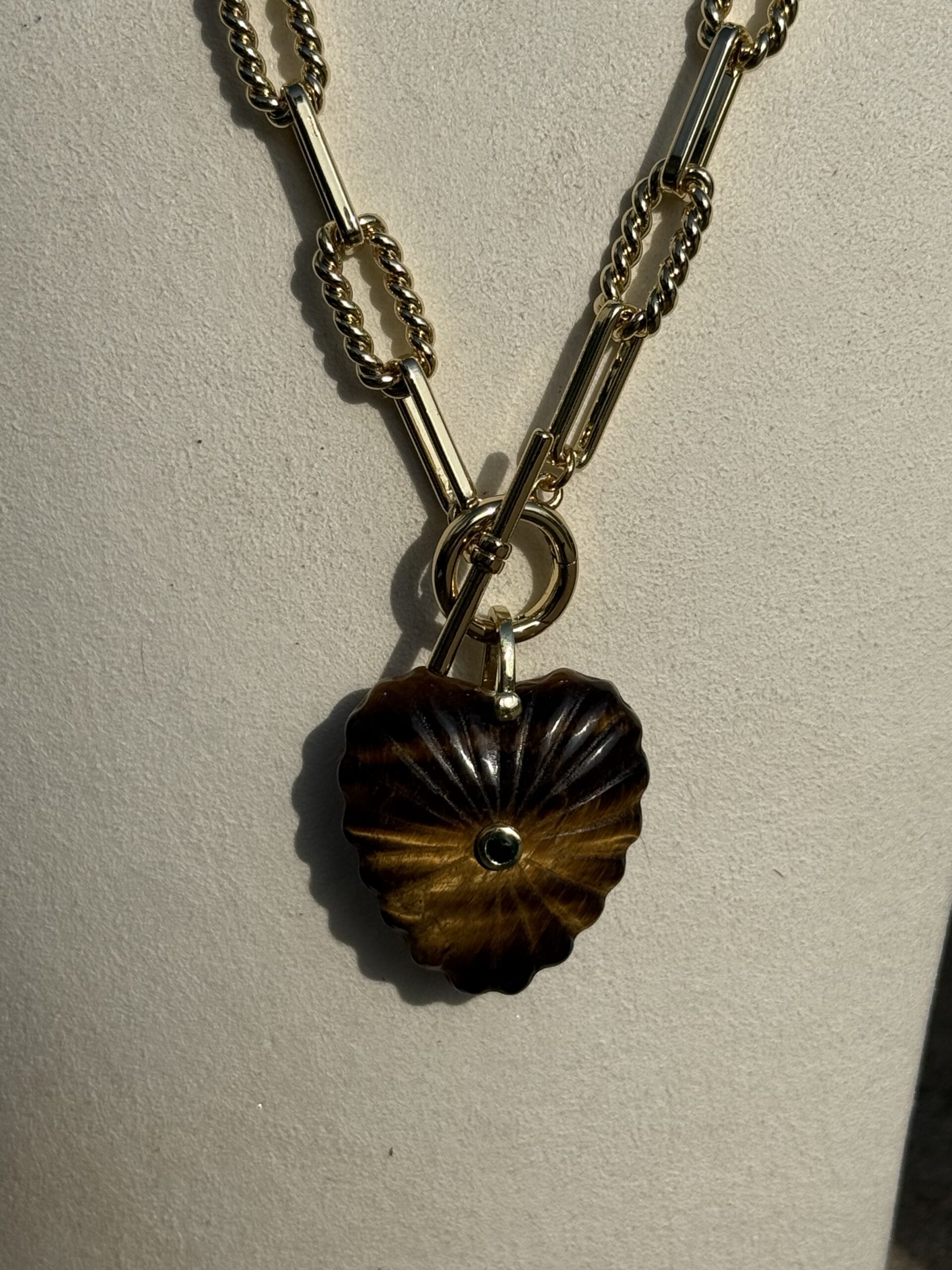Carved Gemstone Flower Necklace - Image 8