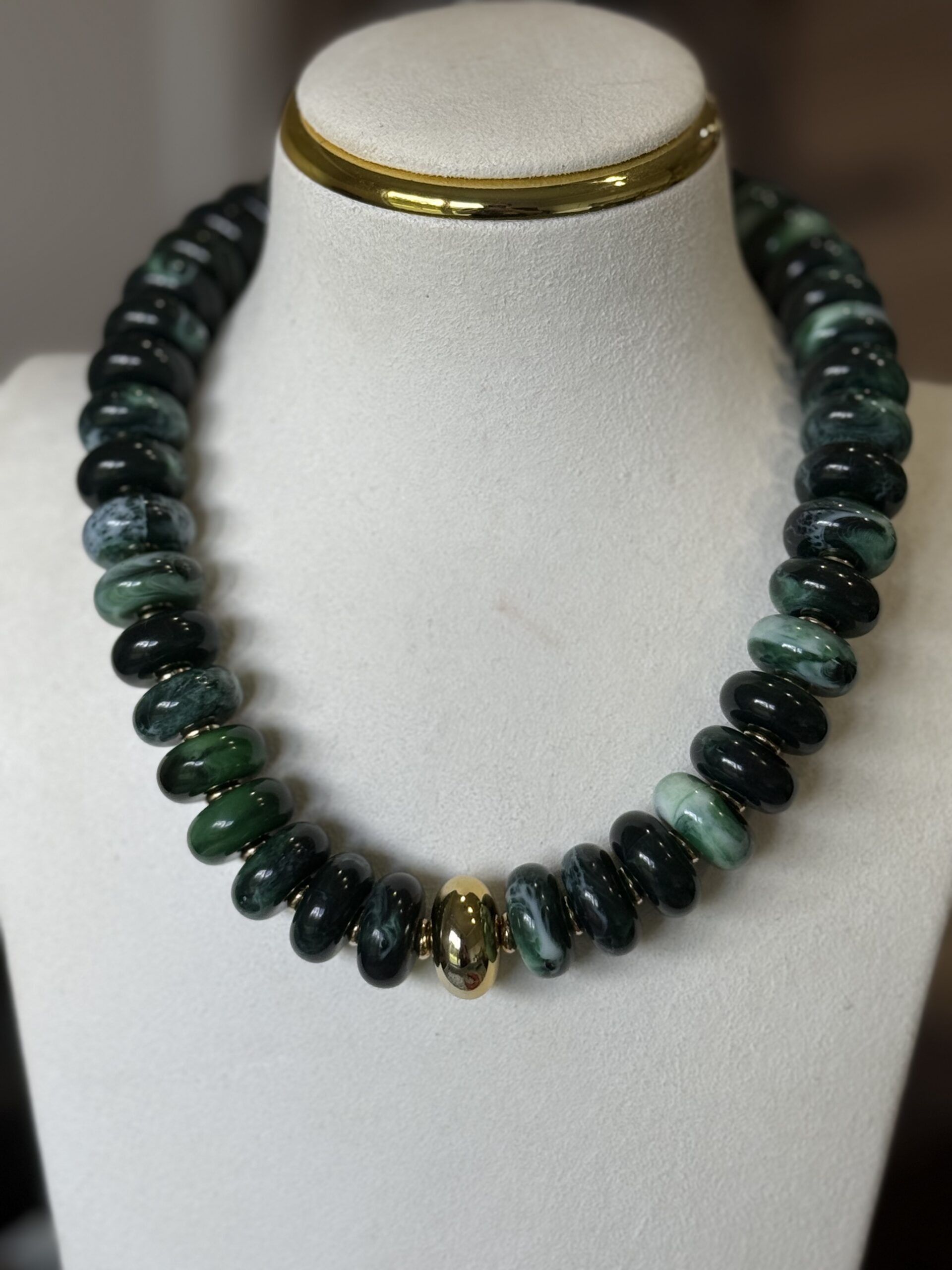 Color Pop Rondelle Lucite Necklace - Image 14