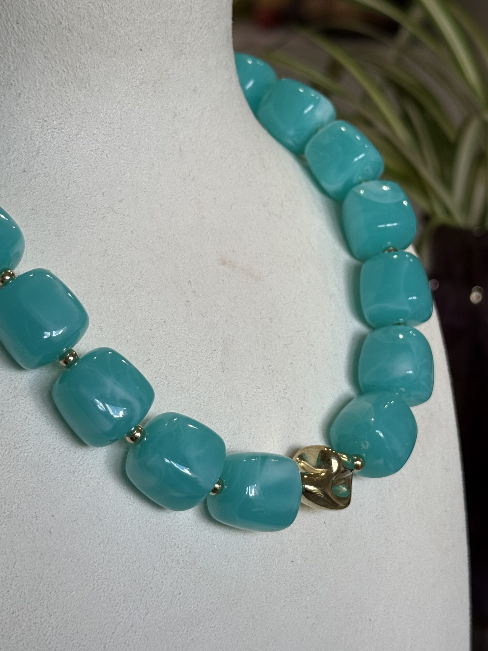 Color Pop Square Lucite Necklace - Image 6